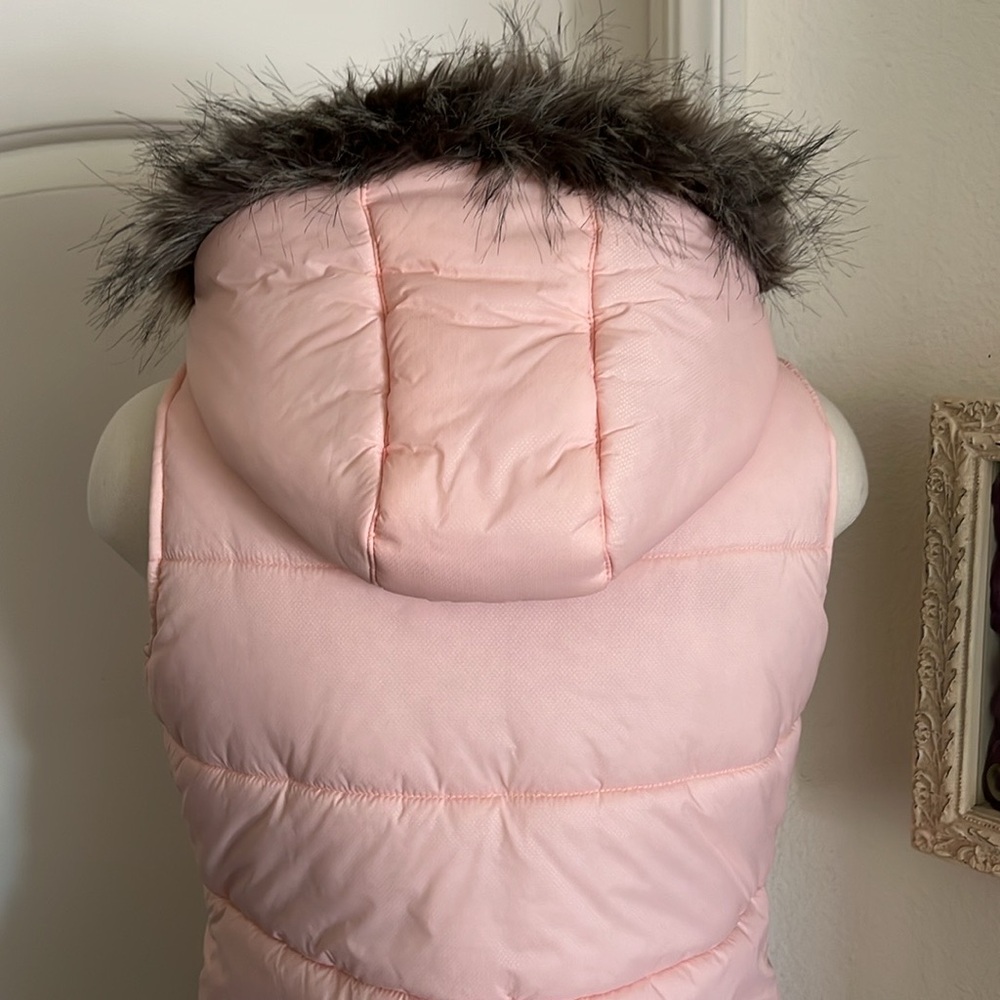 Burton~Puffy Vest / Pink With Faux Fur removable Hood - Picture 4 of 15